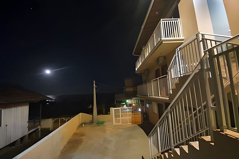 Casa Mob, 2 Quartos e Varanda Com Vista Para o Mar