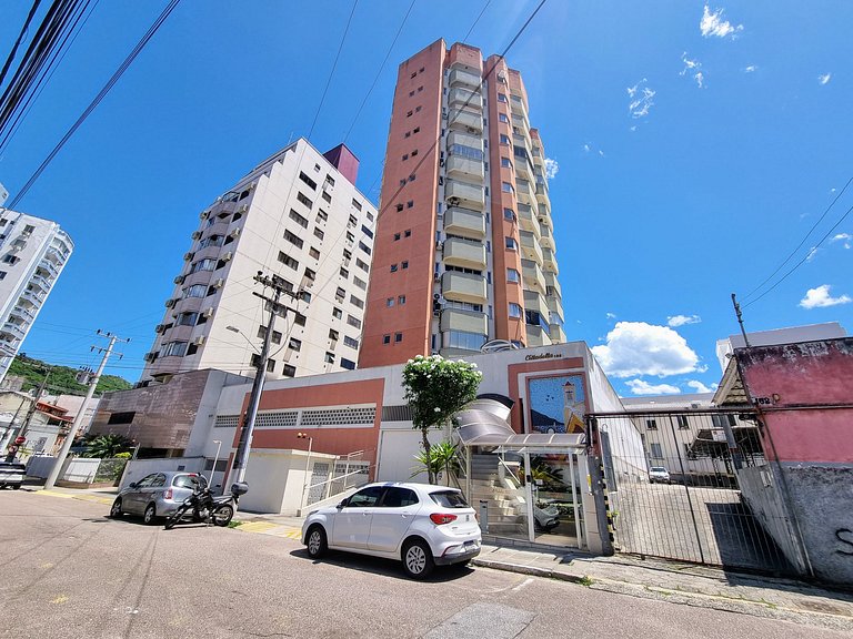Apto Centro Floripa Piscina Garagem e Ar